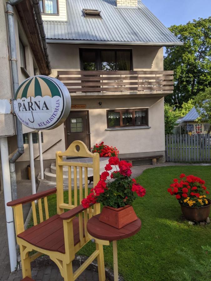 Paerna Guesthouse & Apartments Kuressaare Exterior photo