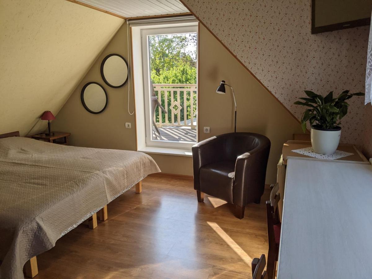 Paerna Guesthouse & Apartments Kuressaare Exterior photo