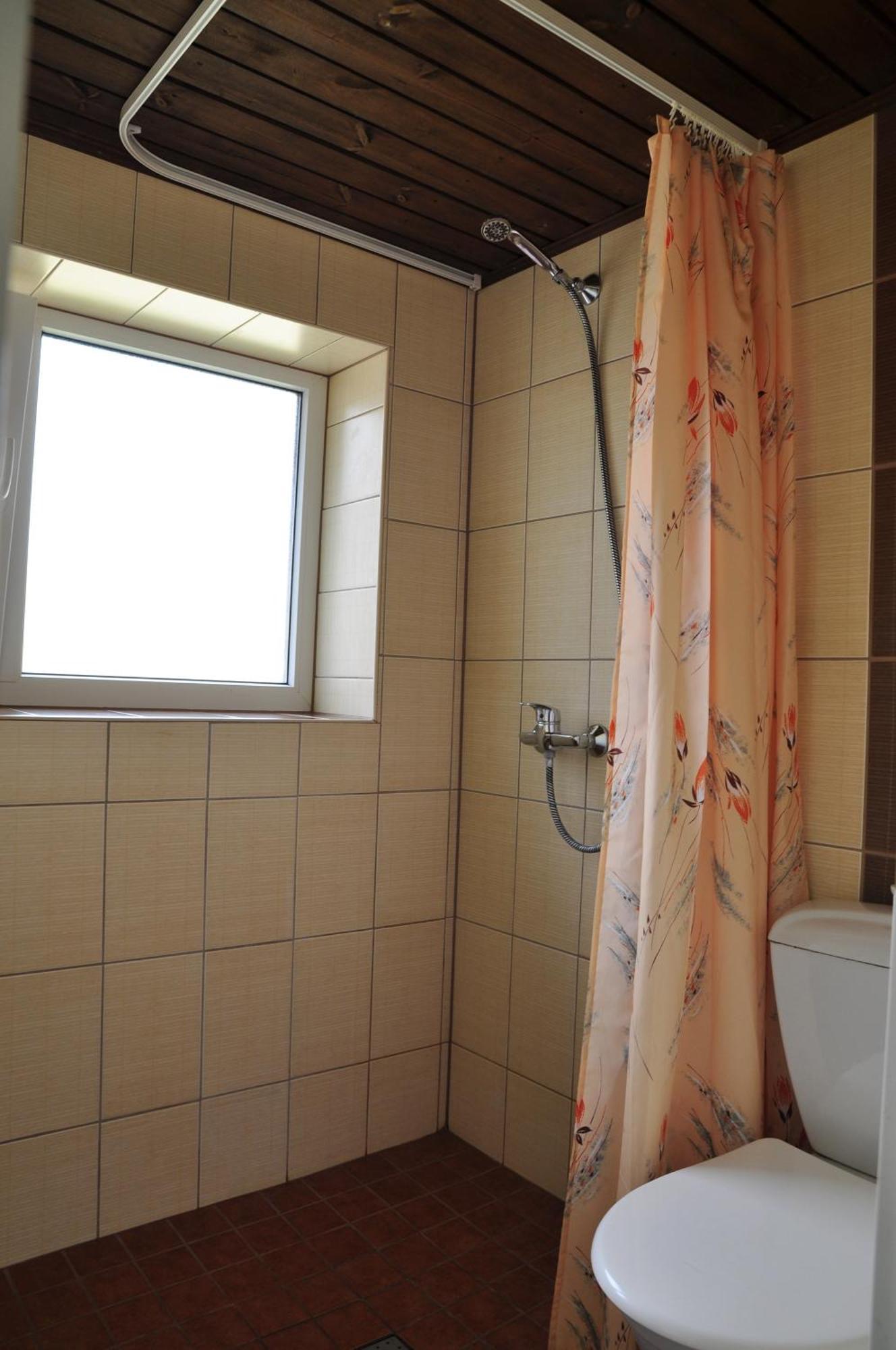 Paerna Guesthouse & Apartments Kuressaare Room photo