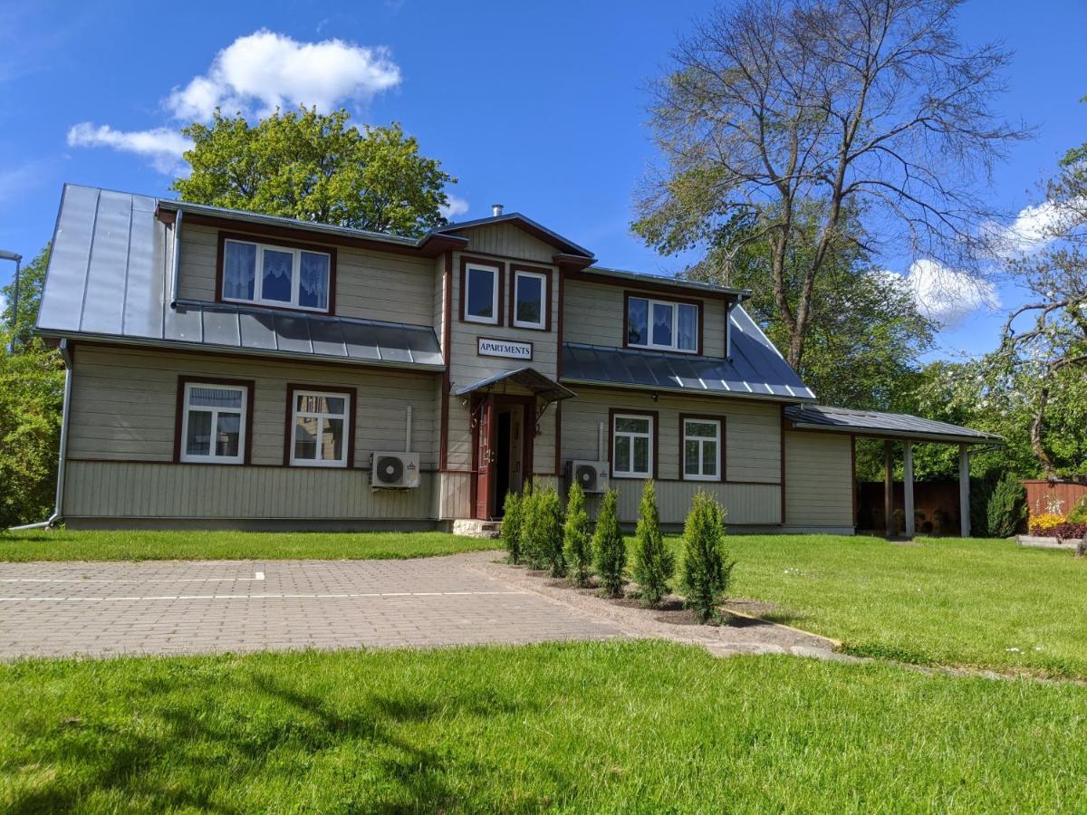 Paerna Guesthouse & Apartments Kuressaare Exterior photo